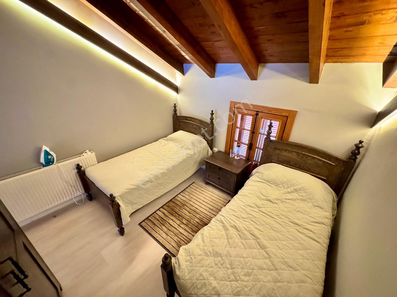 Gümüş'den 2665 M2 Arsa İçerisinde 3 Adet Havuzlu Villa - Dağ Evi - Görsel 30
