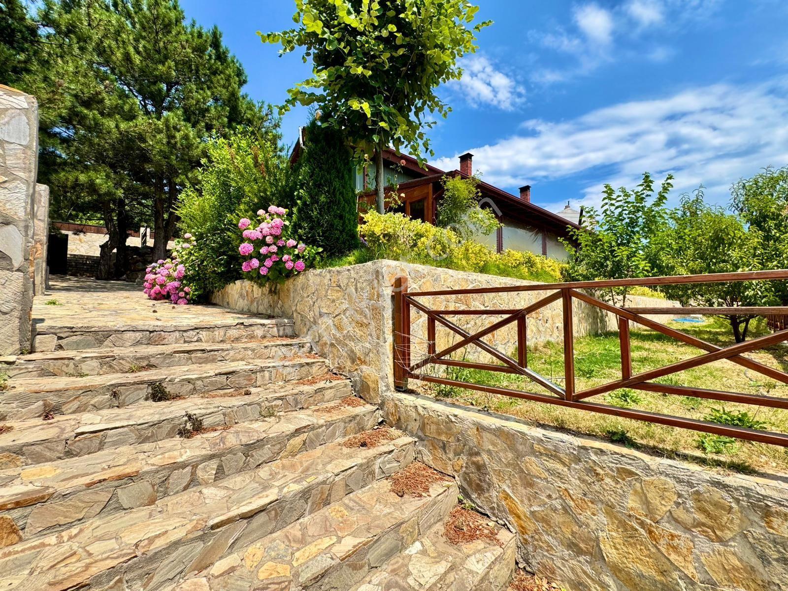 Gümüş'den 2665 M2 Arsa İçerisinde 3 Adet Havuzlu Villa - Dağ Evi - Görsel 23