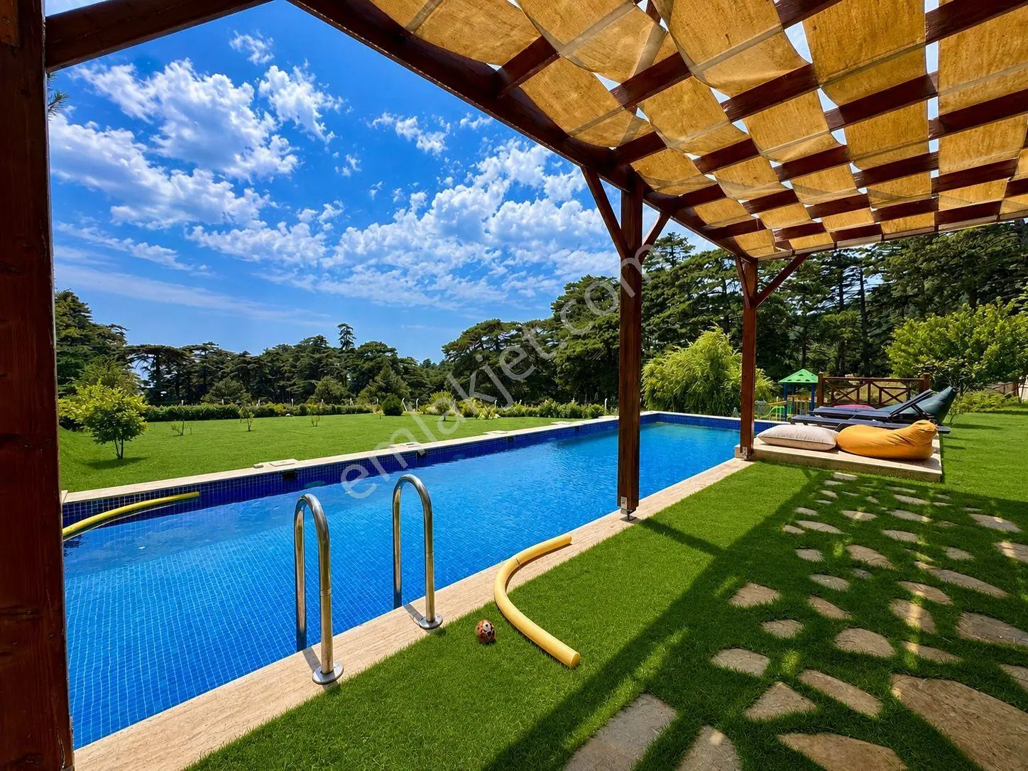 Gümüş'den 2665 M2 Arsa İçerisinde 3 Adet Havuzlu Villa - Dağ Evi - Görsel 3