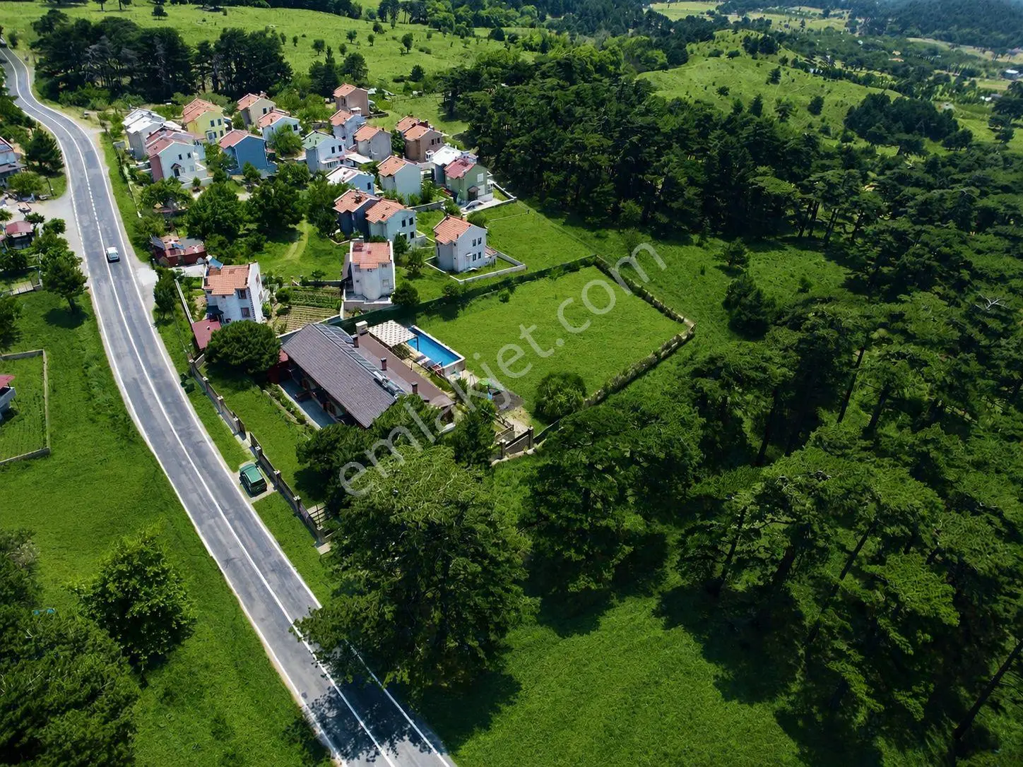 Gümüş'den 2665 M2 Arsa İçerisinde 3 Adet Havuzlu Villa - Dağ Evi