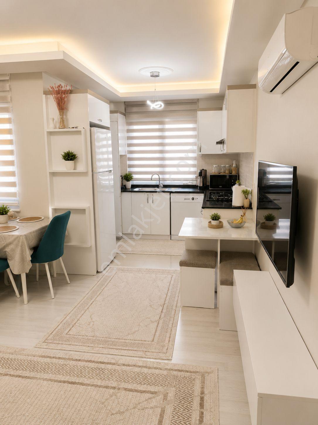 Hurma'nın Gözde Lokasyonunda Kiracısız, İskanlı 2+1 Eşyalı Satılık - Görsel 2
