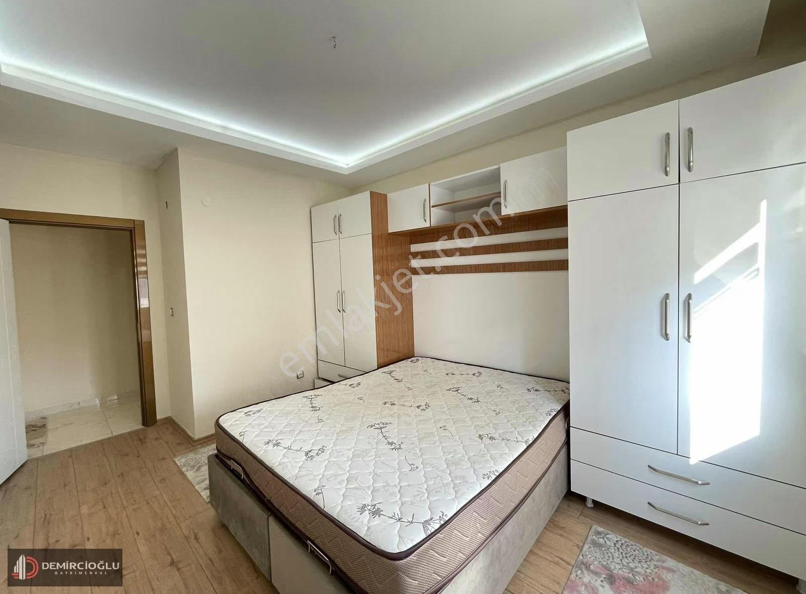 Tramvay Hattında Üniversite Yakınında 2,5+1 Eşyalı Lüx Kiralık - Görsel 4