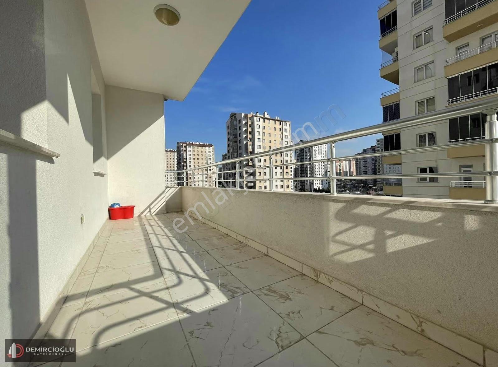 Tramvay Hattında Üniversite Yakınında 2,5+1 Eşyalı Lüx Kiralık - Görsel 22