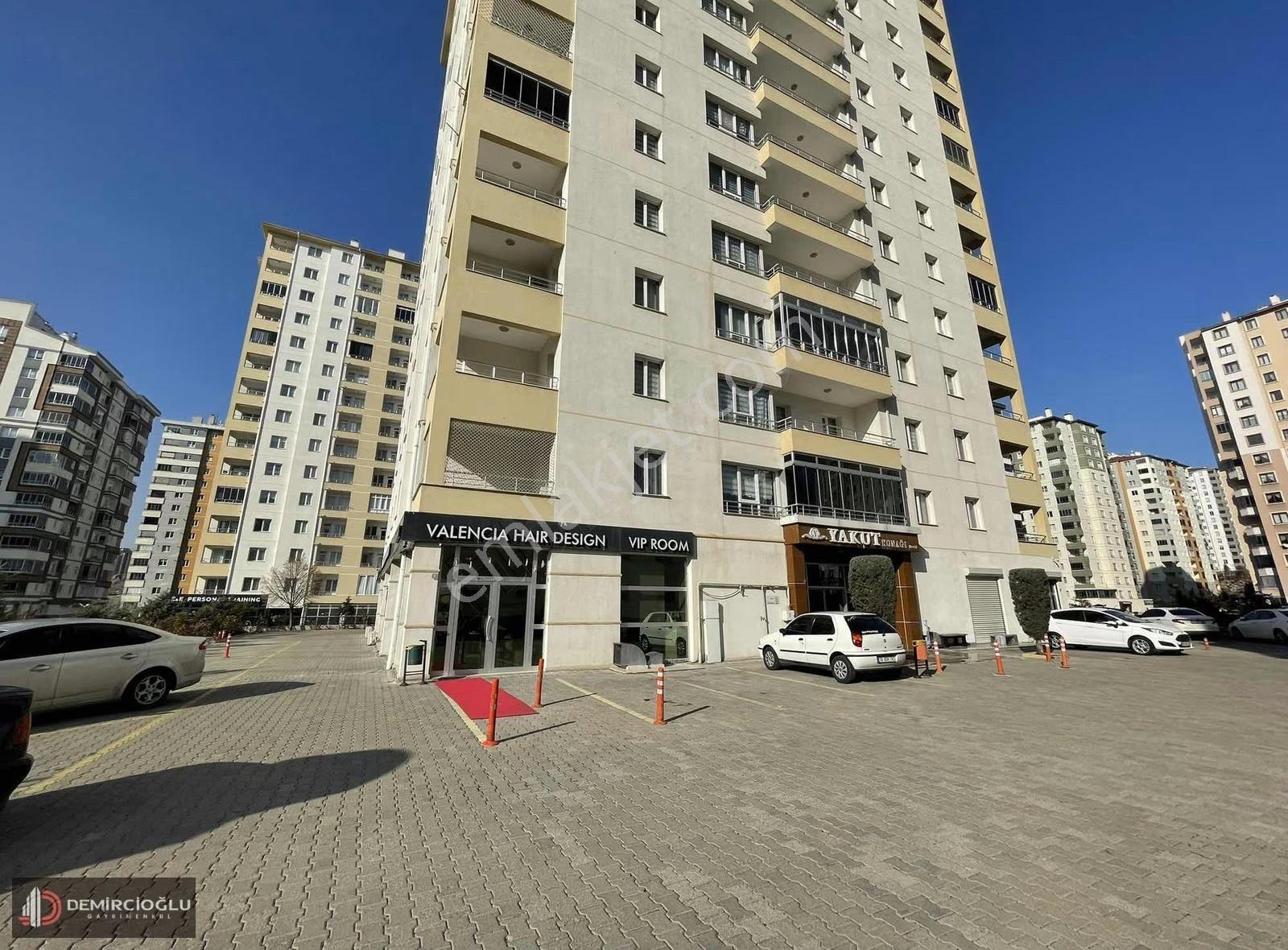 Tramvay Hattında Üniversite Yakınında 2,5+1 Eşyalı Lüx Kiralık - Görsel 8