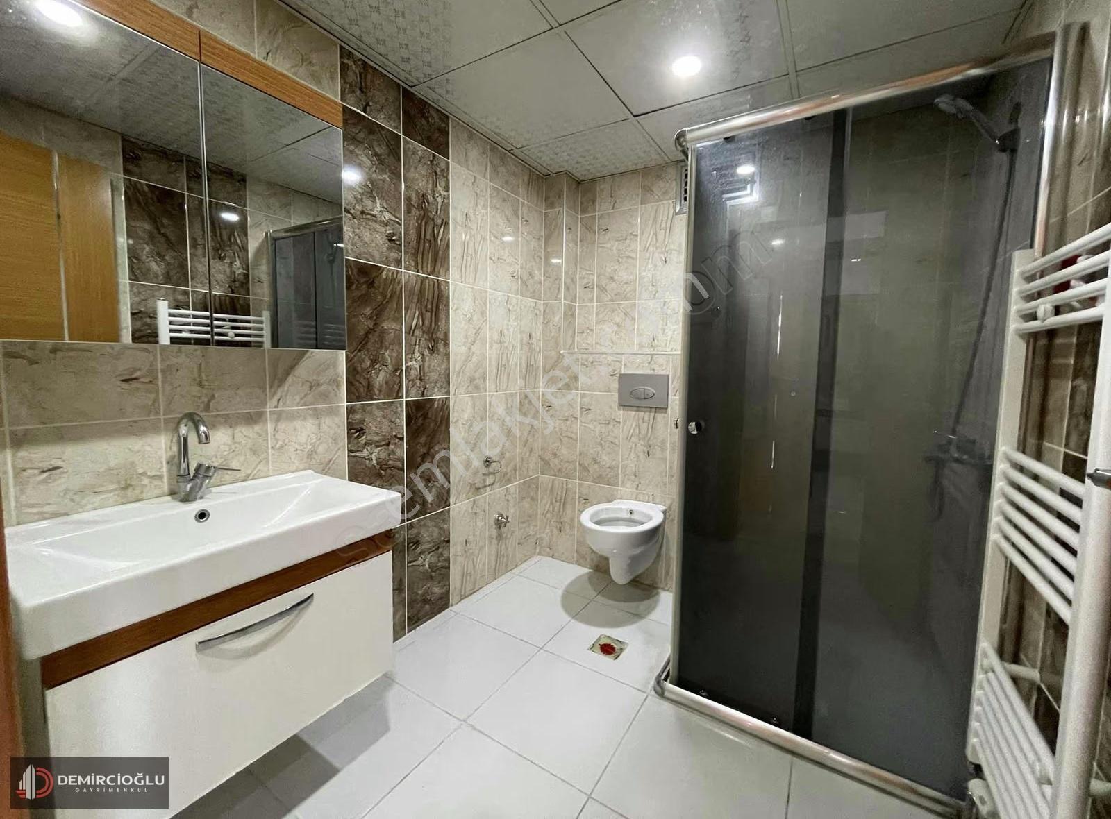 Gülük Mah/3+1/site İçerisinde/kapalı Otopark/165m2 - Görsel 2