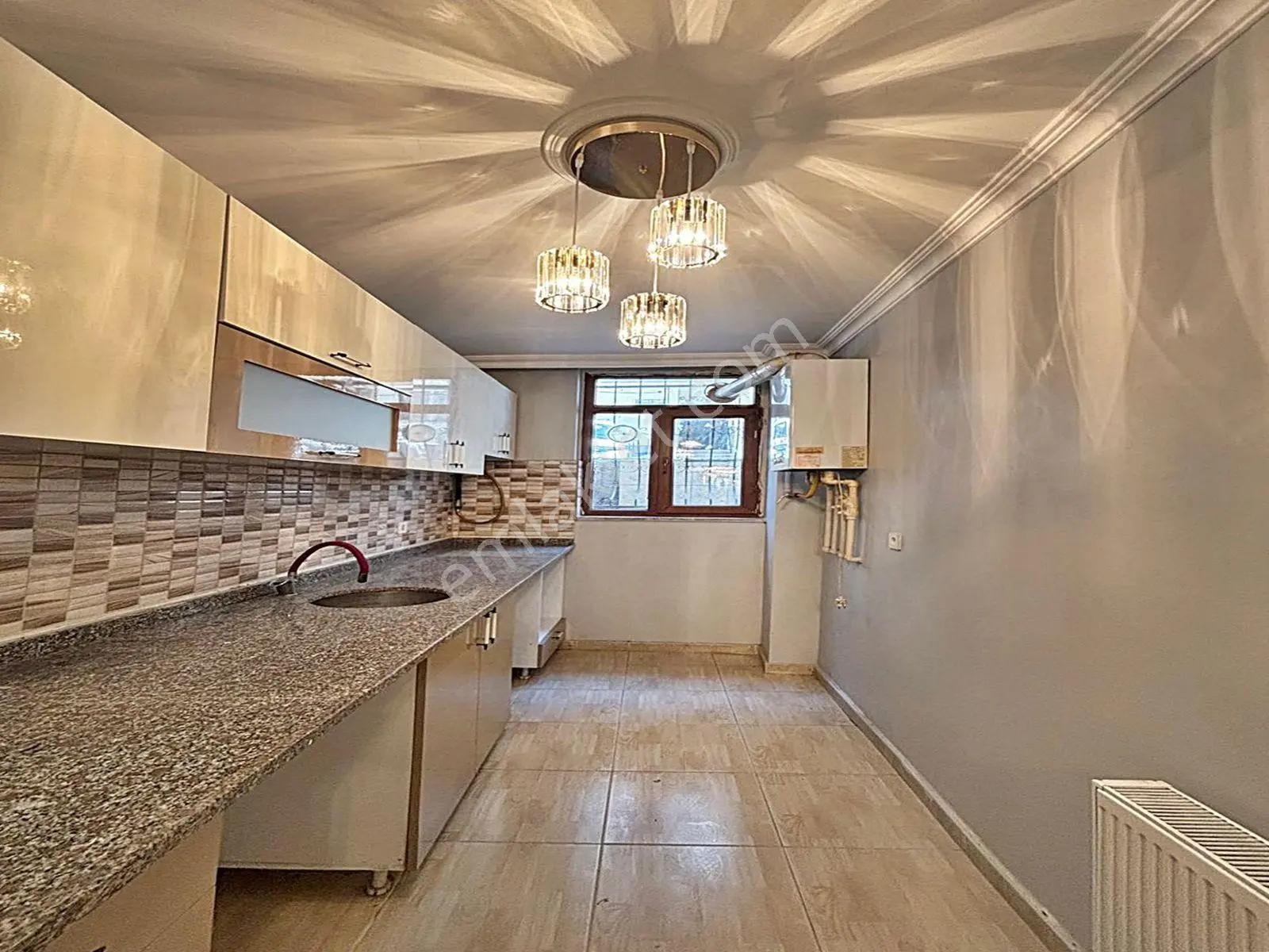 Cadde34 Yapı'dan Ebeveyn Banyolu Krediye Uygun Masrafsız Oturuma Uygun Acil Satılık Bahçe Katı - Görsel 5