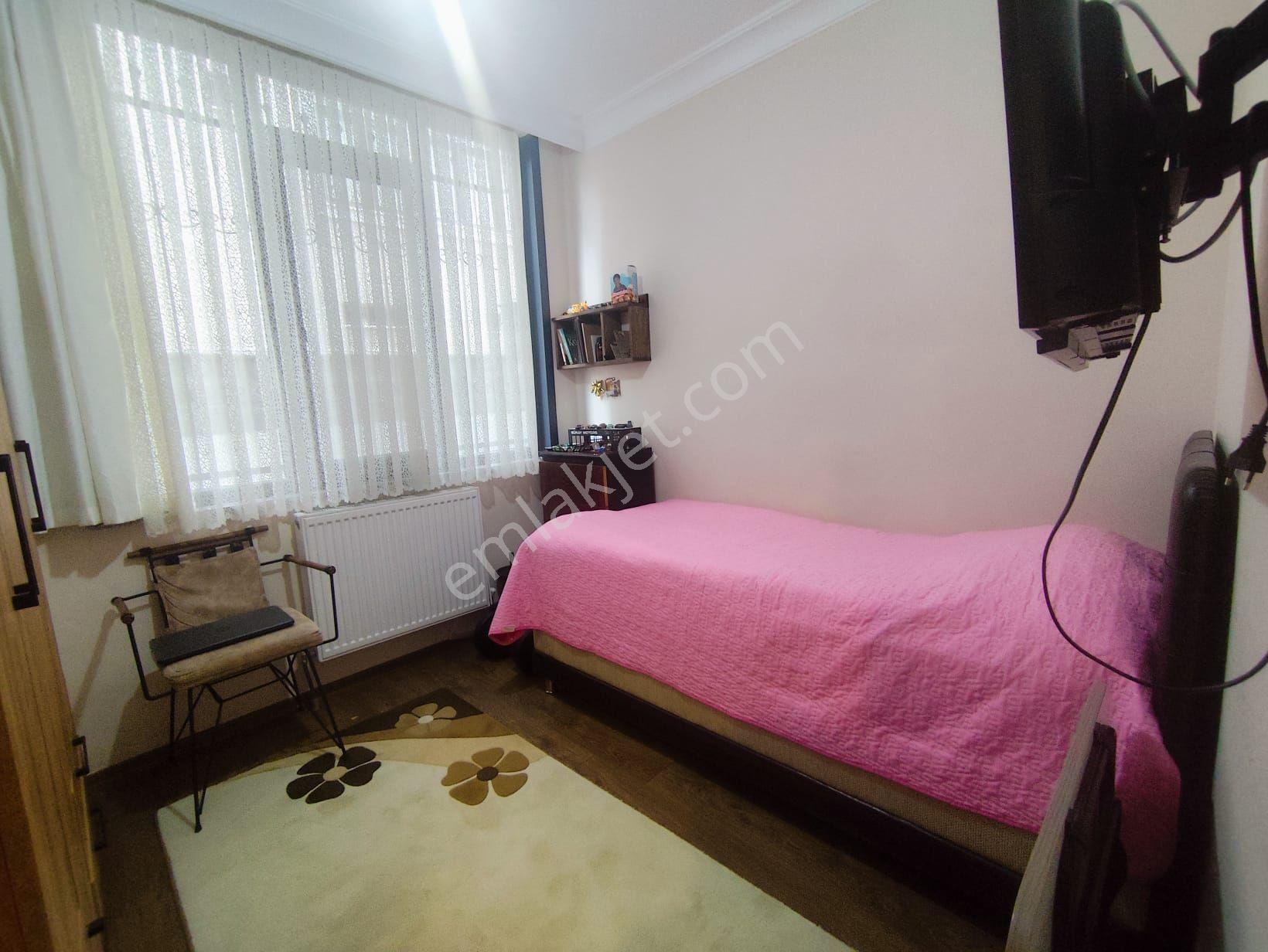 Mertcan'dan Hürriyet Mah. Ebeveyn Banyolu Kapalı Balkon 3+1 Daire - Görsel 23