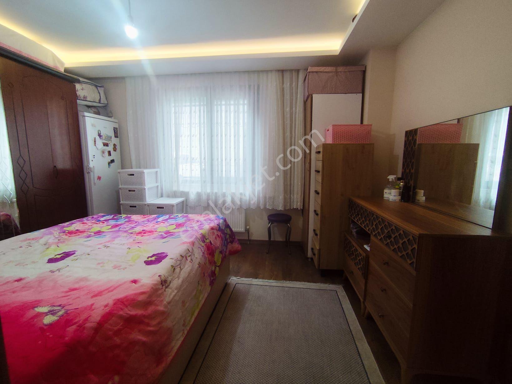 Mertcan'dan Hürriyet Mah. Ebeveyn Banyolu Kapalı Balkon 3+1 Daire - Görsel 19