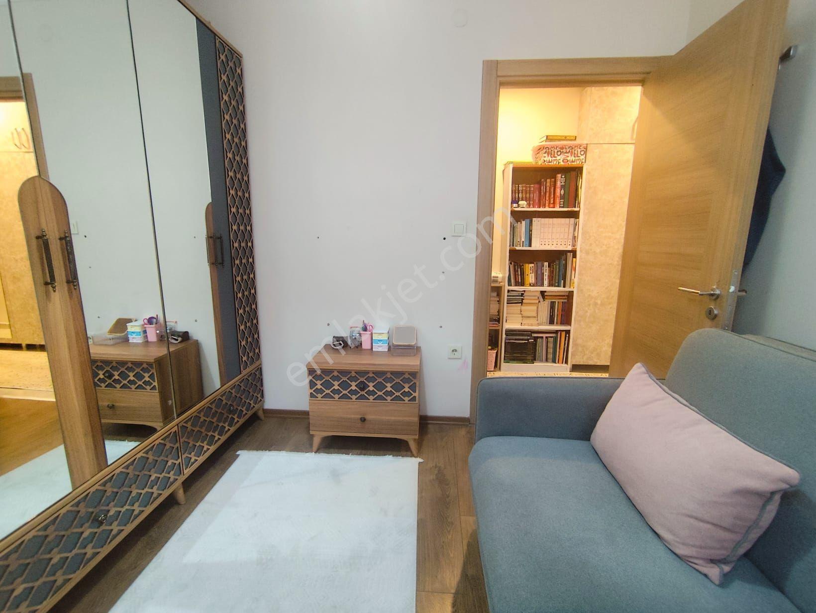 Mertcan'dan Hürriyet Mah. Ebeveyn Banyolu Kapalı Balkon 3+1 Daire - Görsel 11