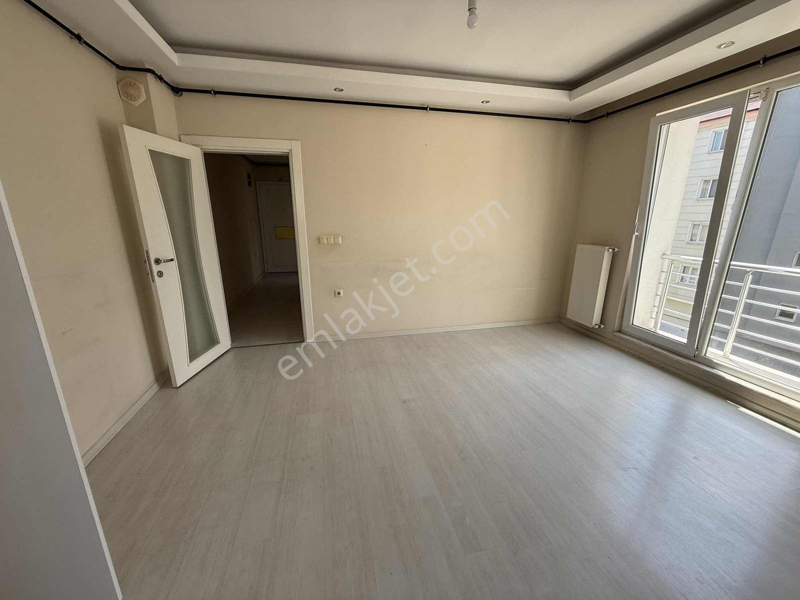 Tekkeköy 19 Mayıs Mahallesinde Kiralık 2+0 Merkezi Konum Daire - Görsel 2