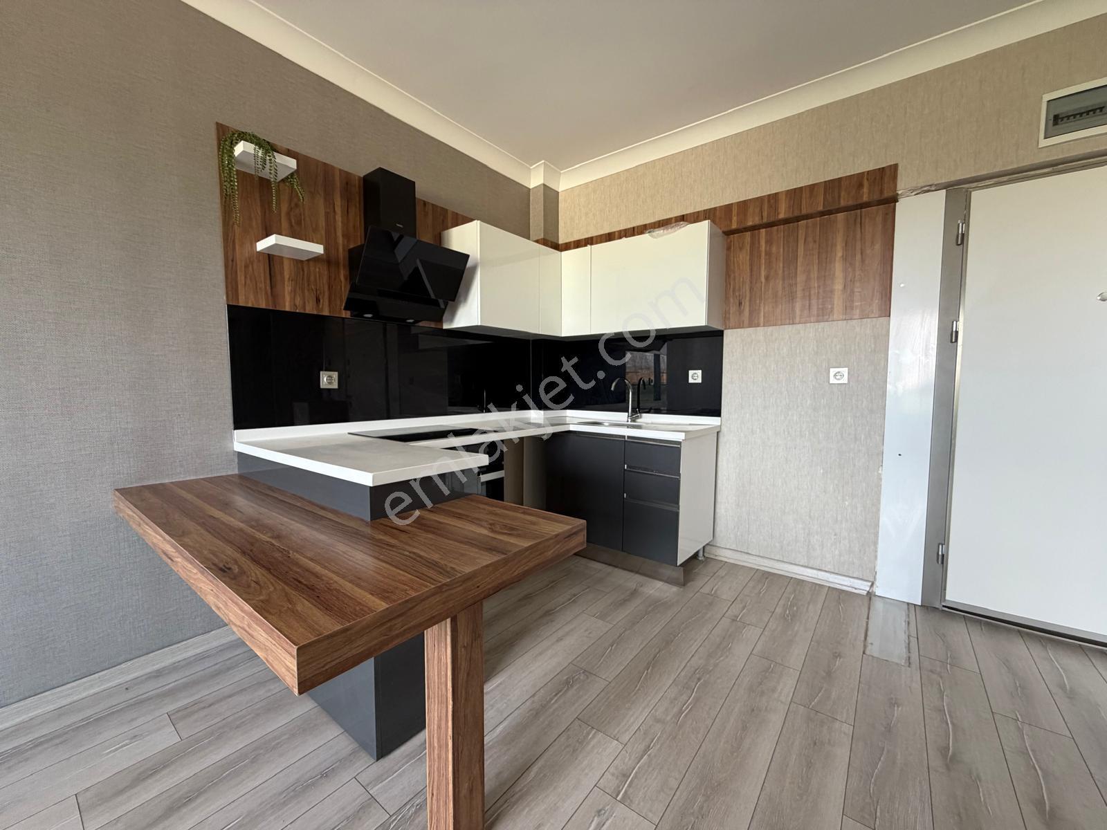 Cumhuriyet Mah İstgate Metro Yanı Orman Cephe 1+1 Kiralık Daire