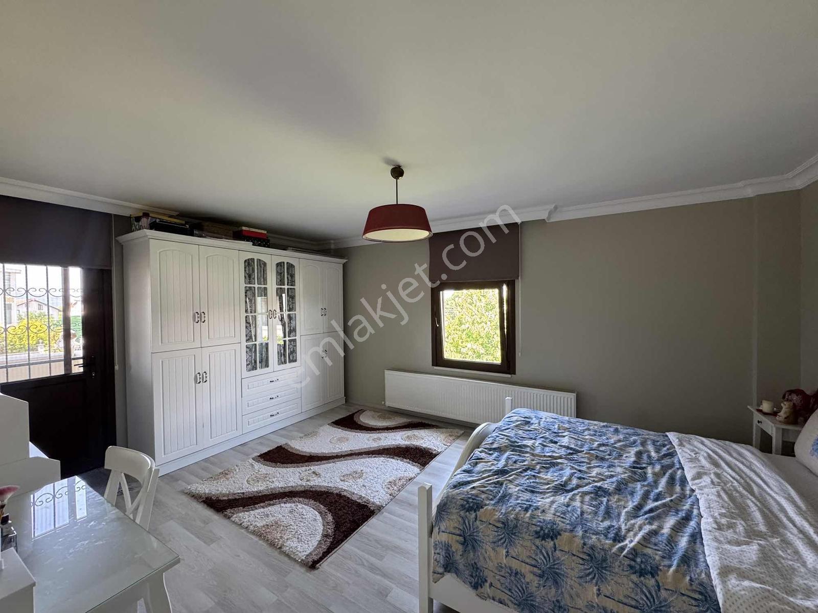 Ayşe Emlak'tan Bahçeli Müstakil Villa Full Eşyalı Kapalı Garajlı - Görsel 25