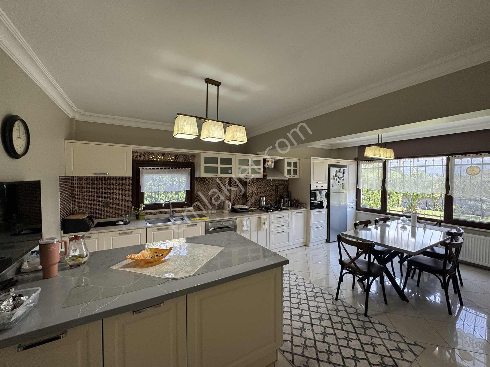 Ayşe Emlak'tan Bahçeli Müstakil Villa Full Eşyalı Kapalı Garajlı - Görsel 18