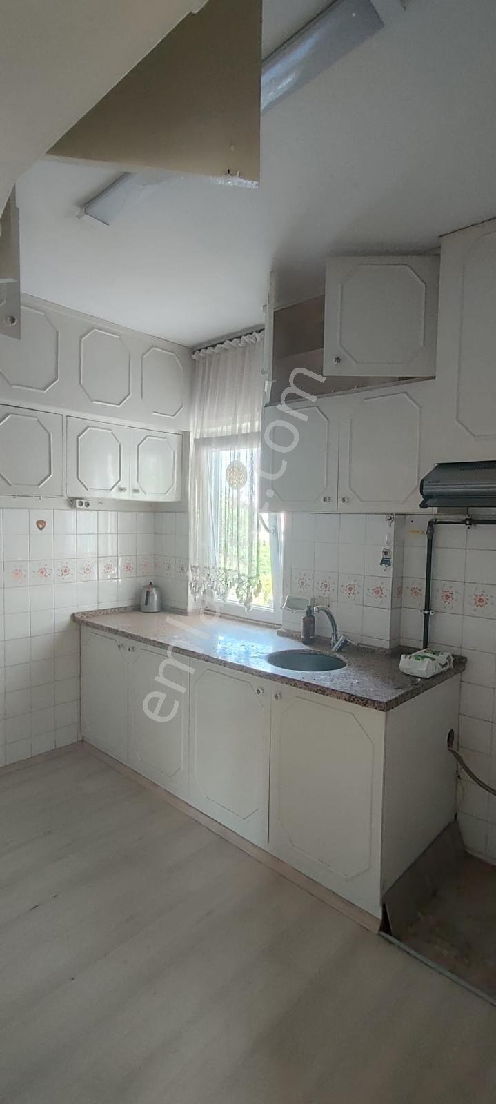 Yeni Mahalle'de Kiralık 3. Kat 3+1 Doğalgazlı Daire - Görsel 5