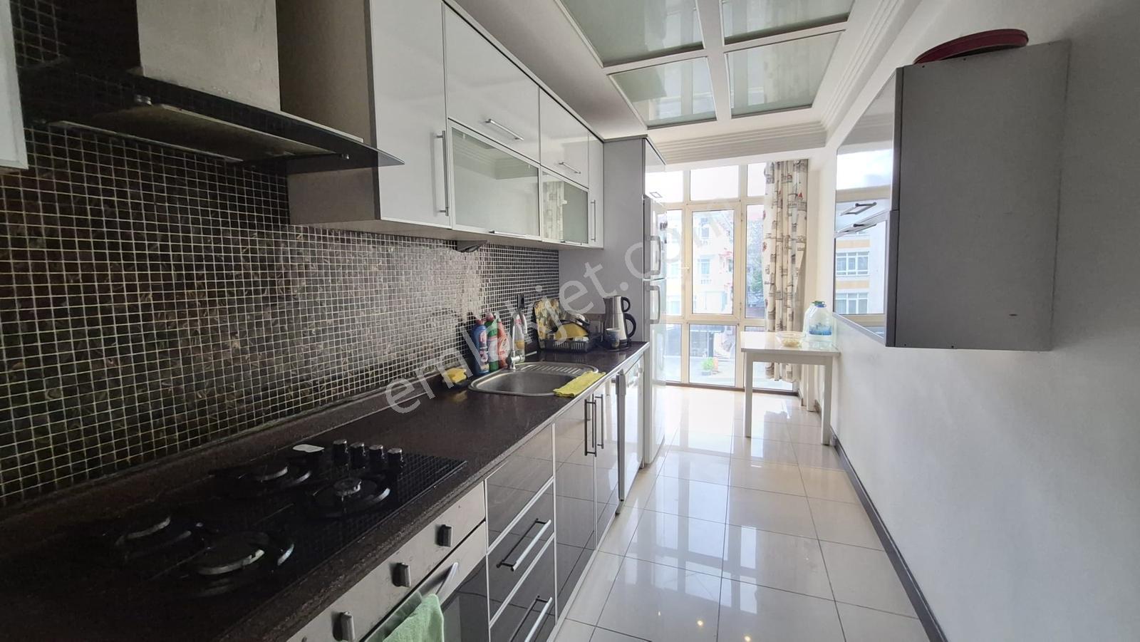 Hoşdere Caddesi Üzerinde 2,5+1 Ful Mobilyalı Daire - Görsel 21