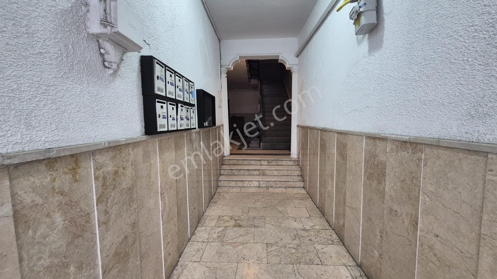 Hoşdere Caddesi Üzerinde 2,5+1 Ful Mobilyalı Daire - Görsel 24