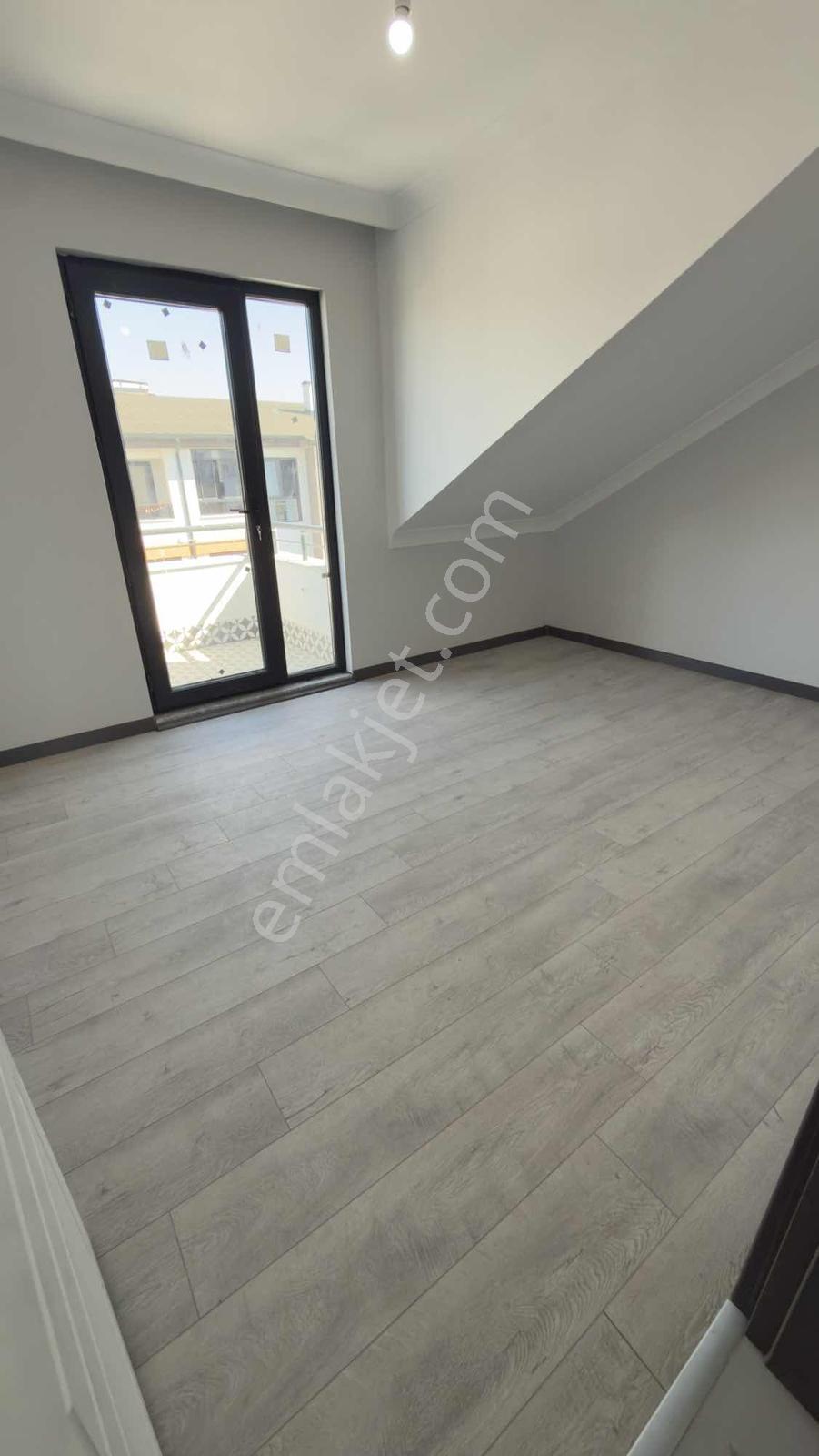 Deallife'dan Ertuğrulgazi'de Eğimsiz Dubleks 2+1 Daire - Görsel 15