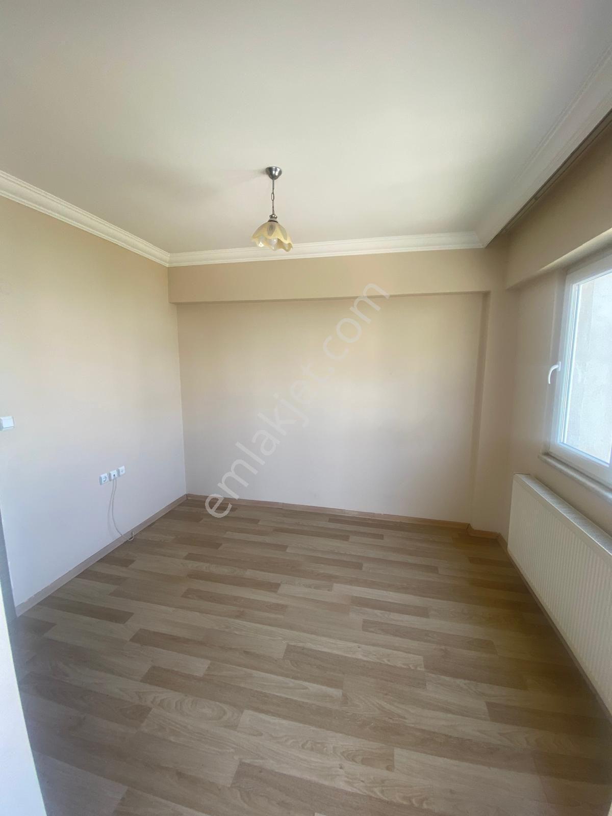 Zafer Mahallesi Kemer Cami'ne Yakın 3. Kat 3+1 Doğalgazlı Yeni Daire - Görsel 14