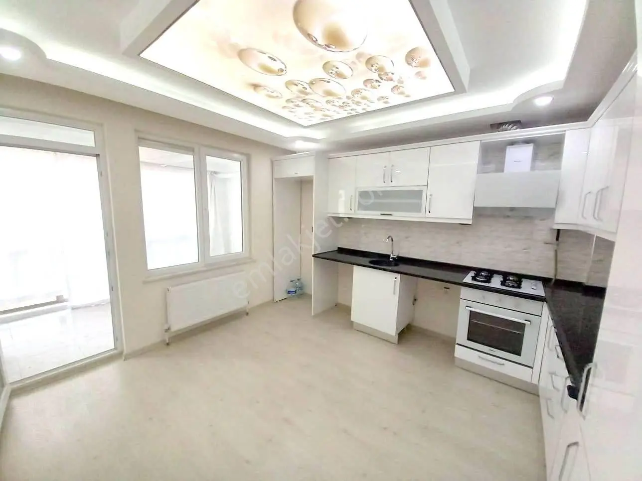 71 Evler Mahallesi Açelya Tramvay Durağı Önü 3+1 Kiralık Daire - Görsel 2