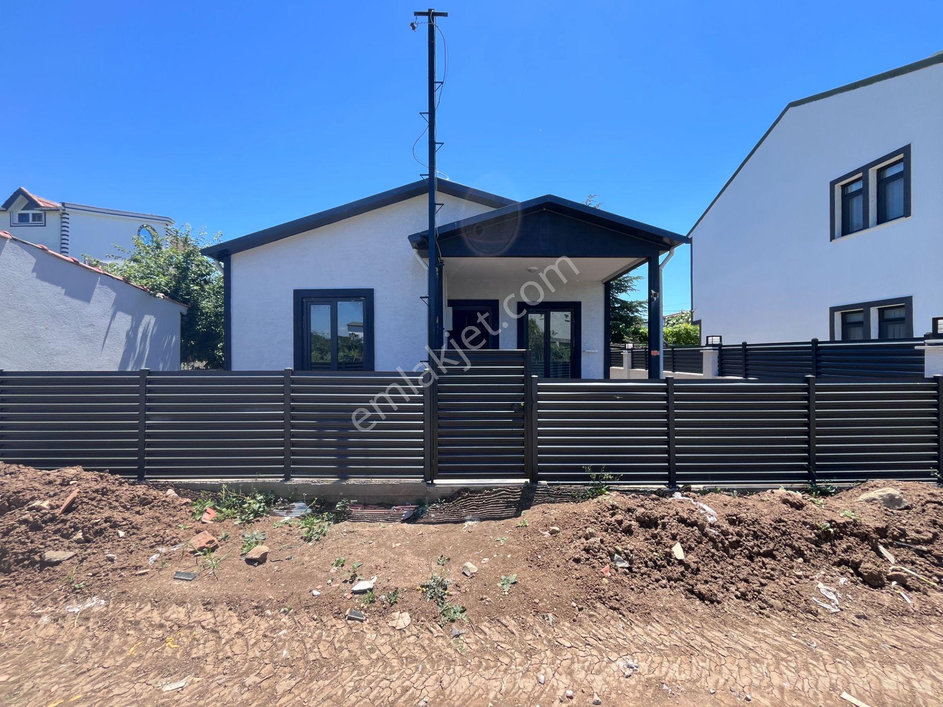 Tam Bir Yazlık İsteyenler İçin Hesaplı Bahçeli Müstakil Villa - Görsel 2