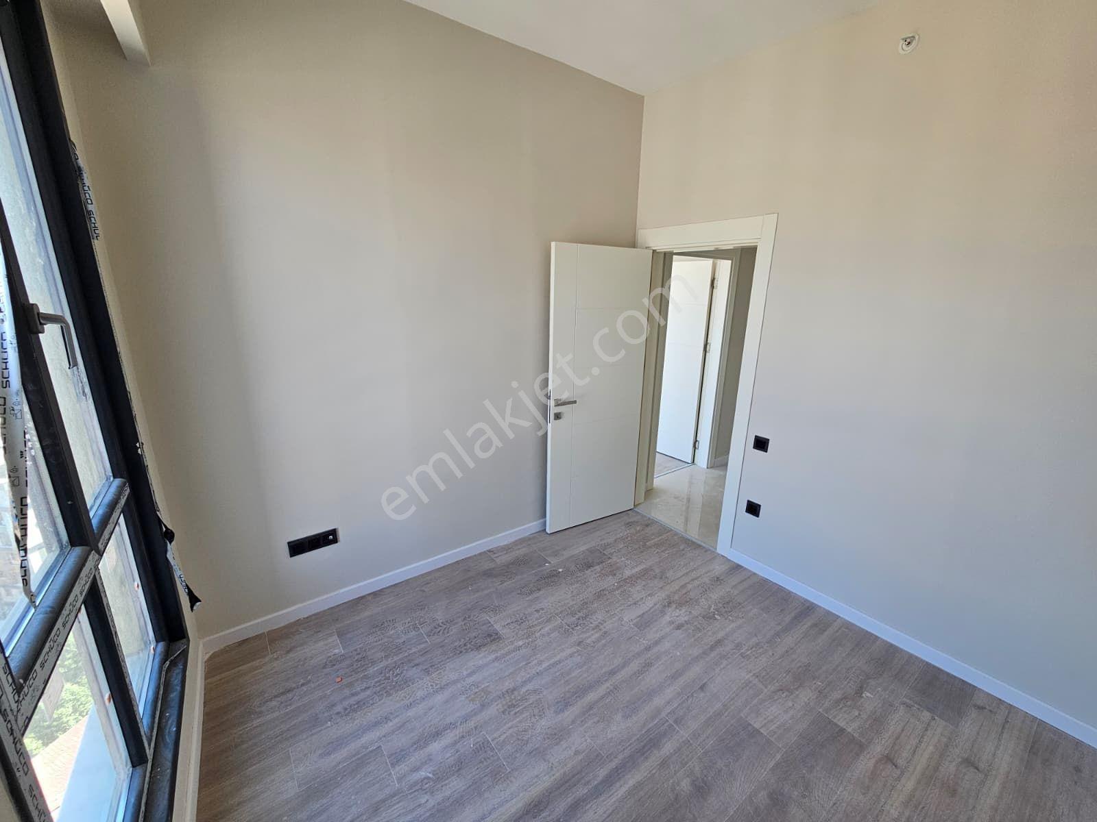 Flora Delux 'de Deniz Manzaralı Balkon'lu Satılık 3+1 Site Dairesi - Görsel 12