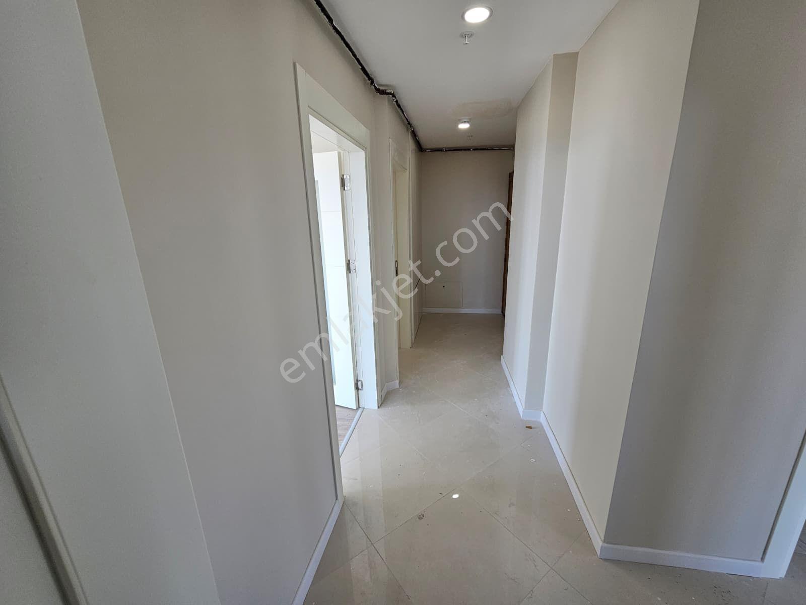 Flora Delux 'de Deniz Manzaralı Balkon'lu Satılık 3+1 Site Dairesi - Görsel 8