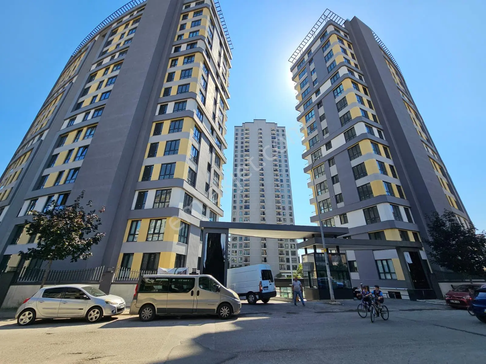 Flora Delux 'de Deniz Manzaralı Balkon'lu Satılık 3+1 Site Dairesi - Görsel 4