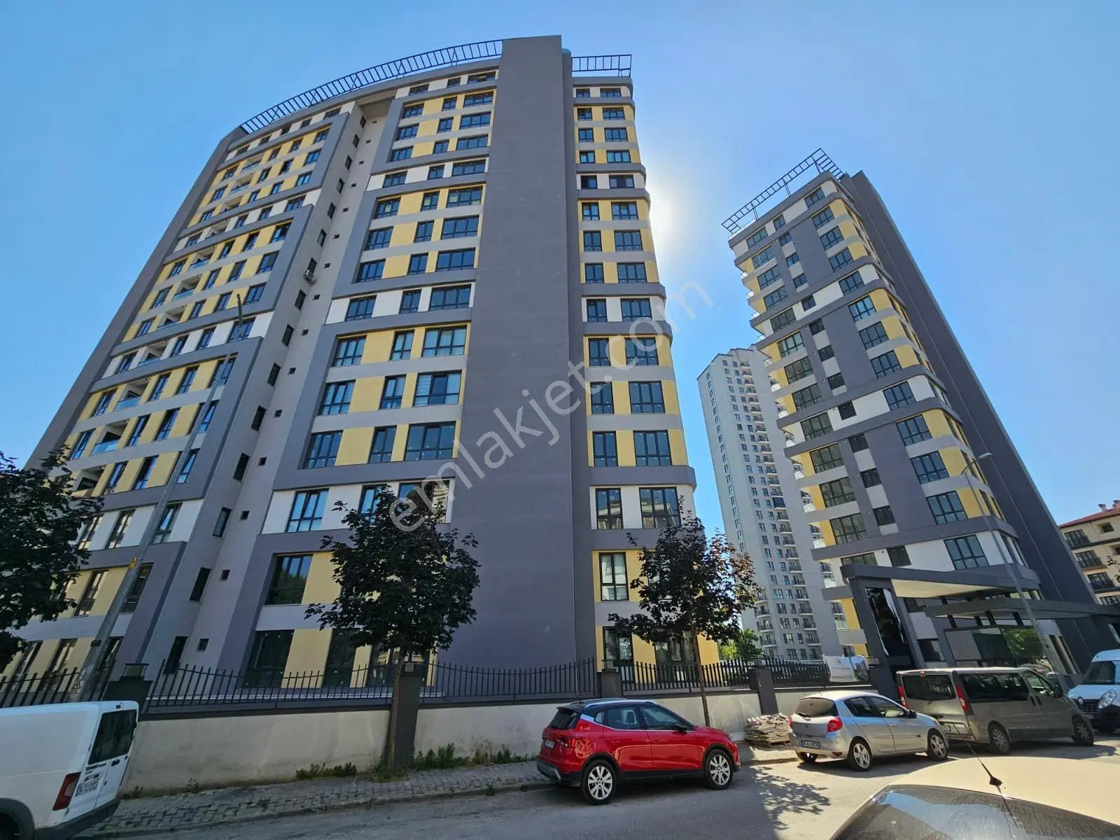 Flora Delux 'de Deniz Manzaralı Balkon'lu Satılık 3+1 Site Dairesi - Görsel 2