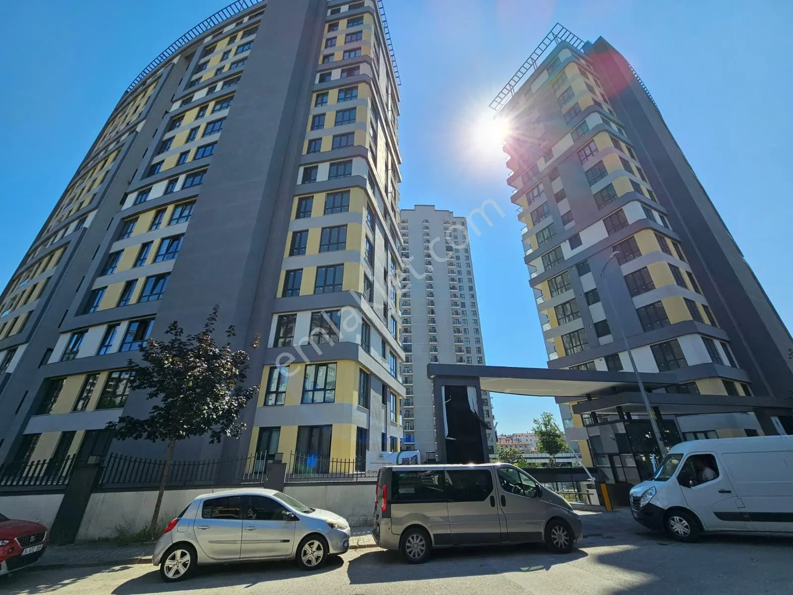 Flora Delux 'de Deniz Manzaralı Balkon'lu Satılık 3+1 Site Dairesi - Görsel 3