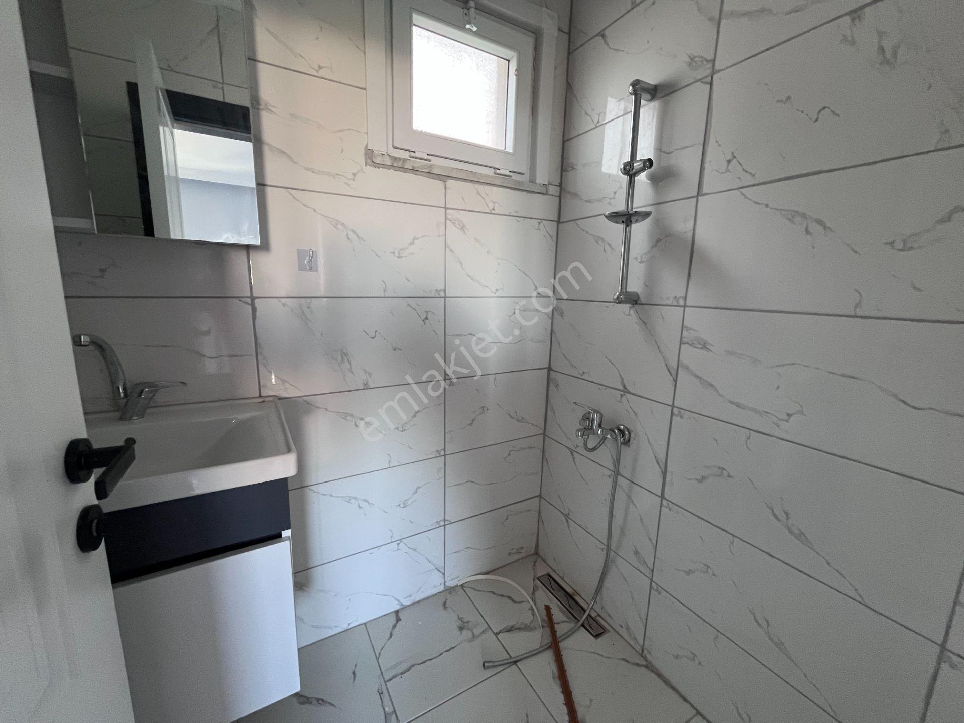 Deniz Manzaralı Denize Yakın Saunalı Havuzlu Müstakil 4+1 Villa - Görsel 34