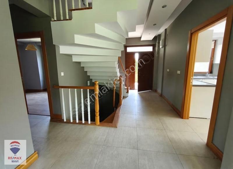Sapanca Bağdat Caddesin'de 300 M² Bahçe'li 450 M² Lüks Villa - Görsel 18