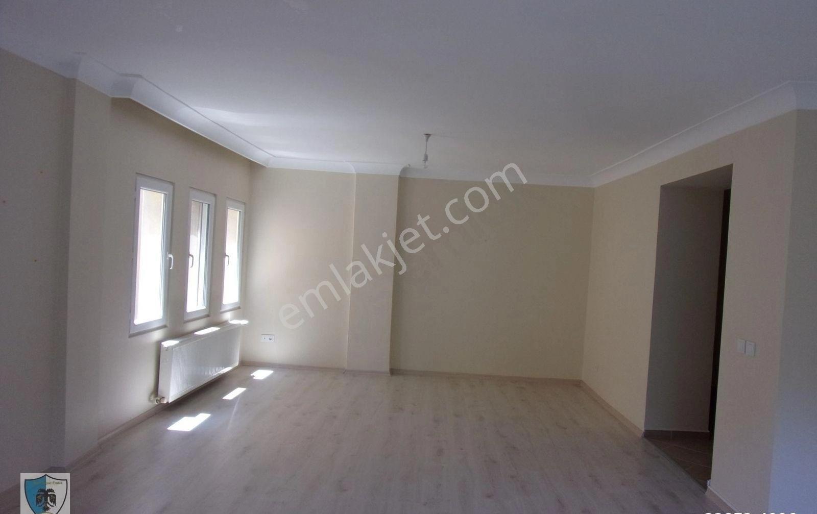 Tarabya Sanatçılar Sitesinde 3+1 140 Metrekare Muhteşem Kiralık Daire - Görsel 11