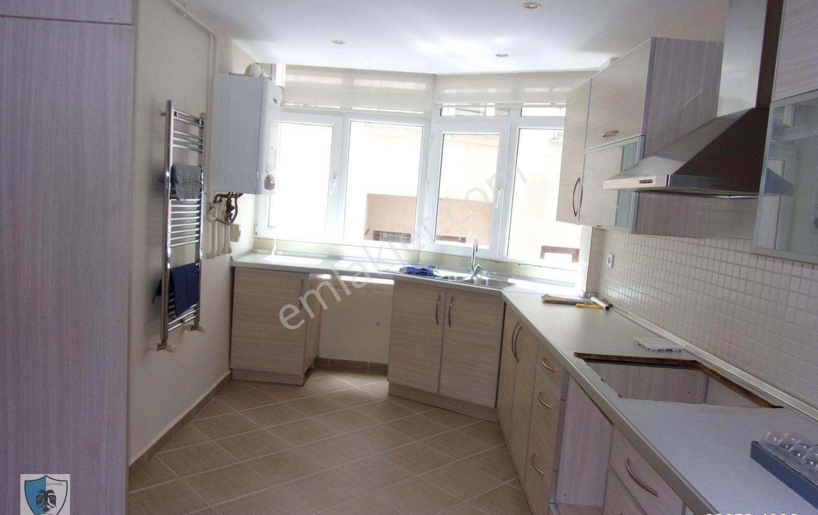Tarabya Sanatçılar Sitesinde 3+1 140 Metrekare Muhteşem Kiralık Daire - Görsel 27