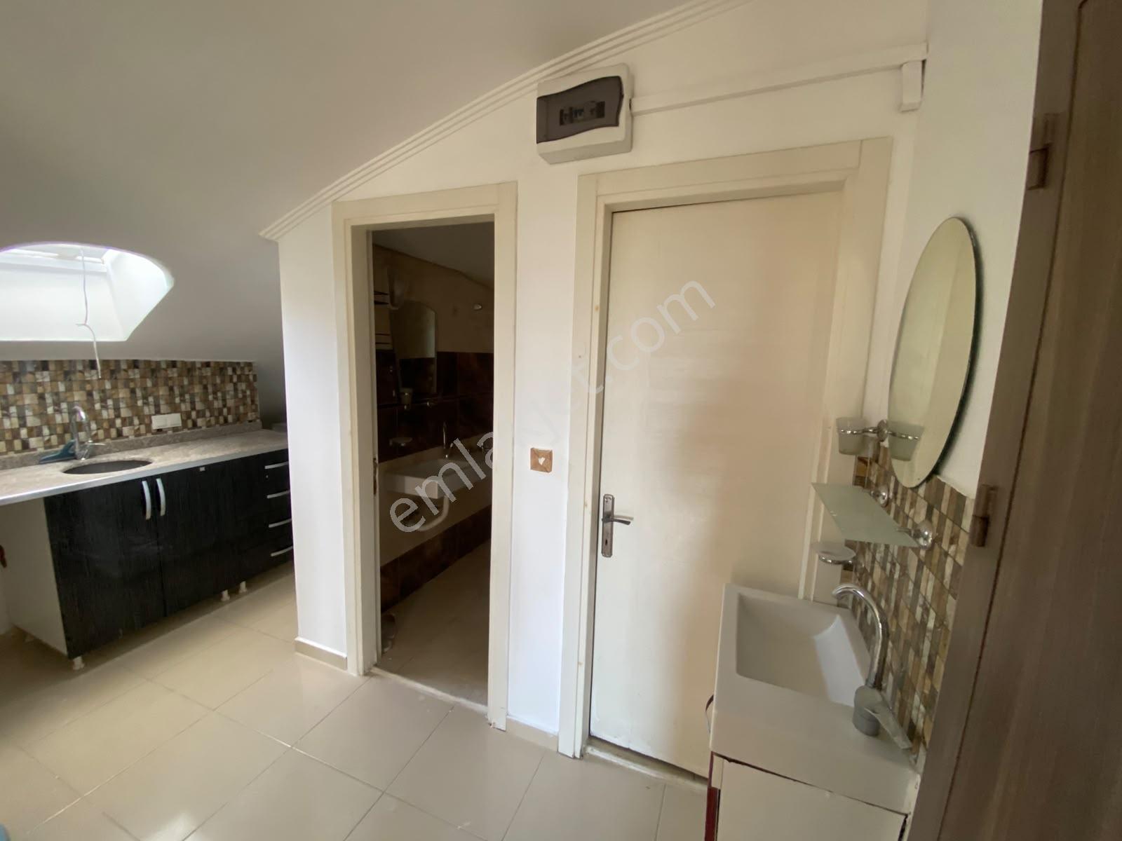 Üniversiteye Yakın Manzaralı Geniş Kiralık 1+1 Daire ! - Görsel 6