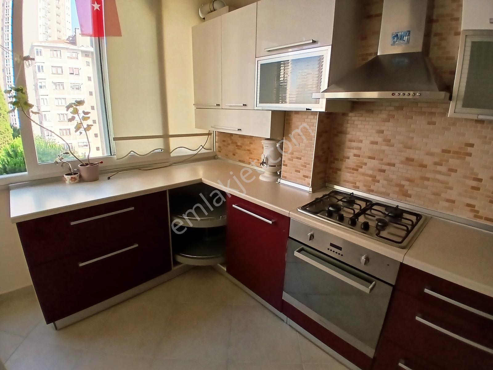 Kozyatağı Oyak C Sitesinde Satılık 3+1 Daire - Görsel 19