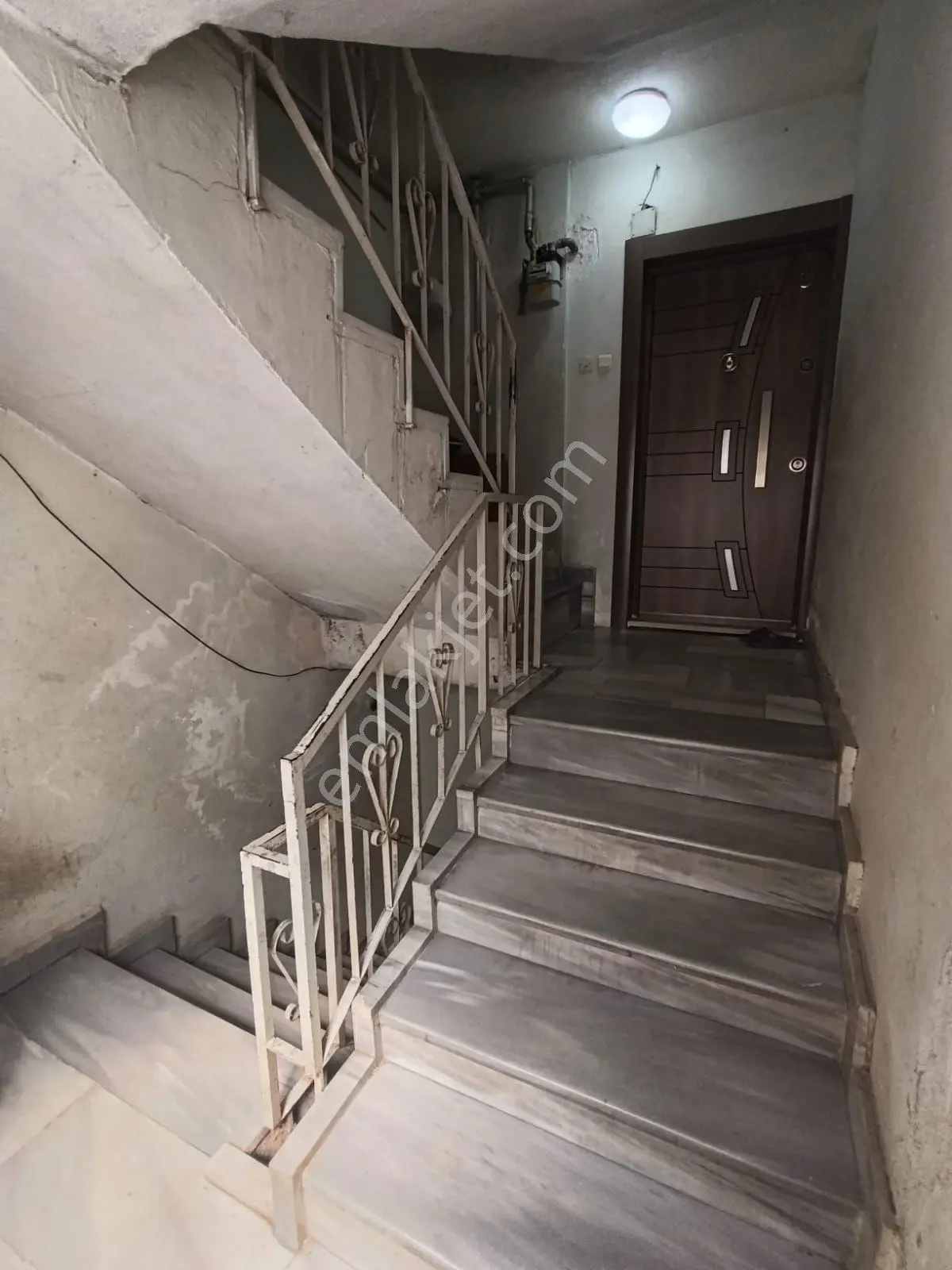 Selçukbey Mahallesinde 130m2 2+1 Geniş Mulkiyetli Satılık Daire - Görsel 3
