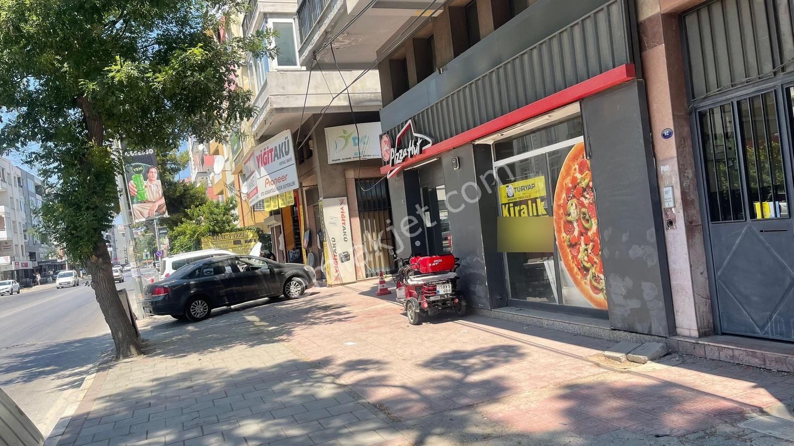Buca Hürriyet Mh Mehmet Akif Cad. Üzeri Bacalı Kiralık İşyeri