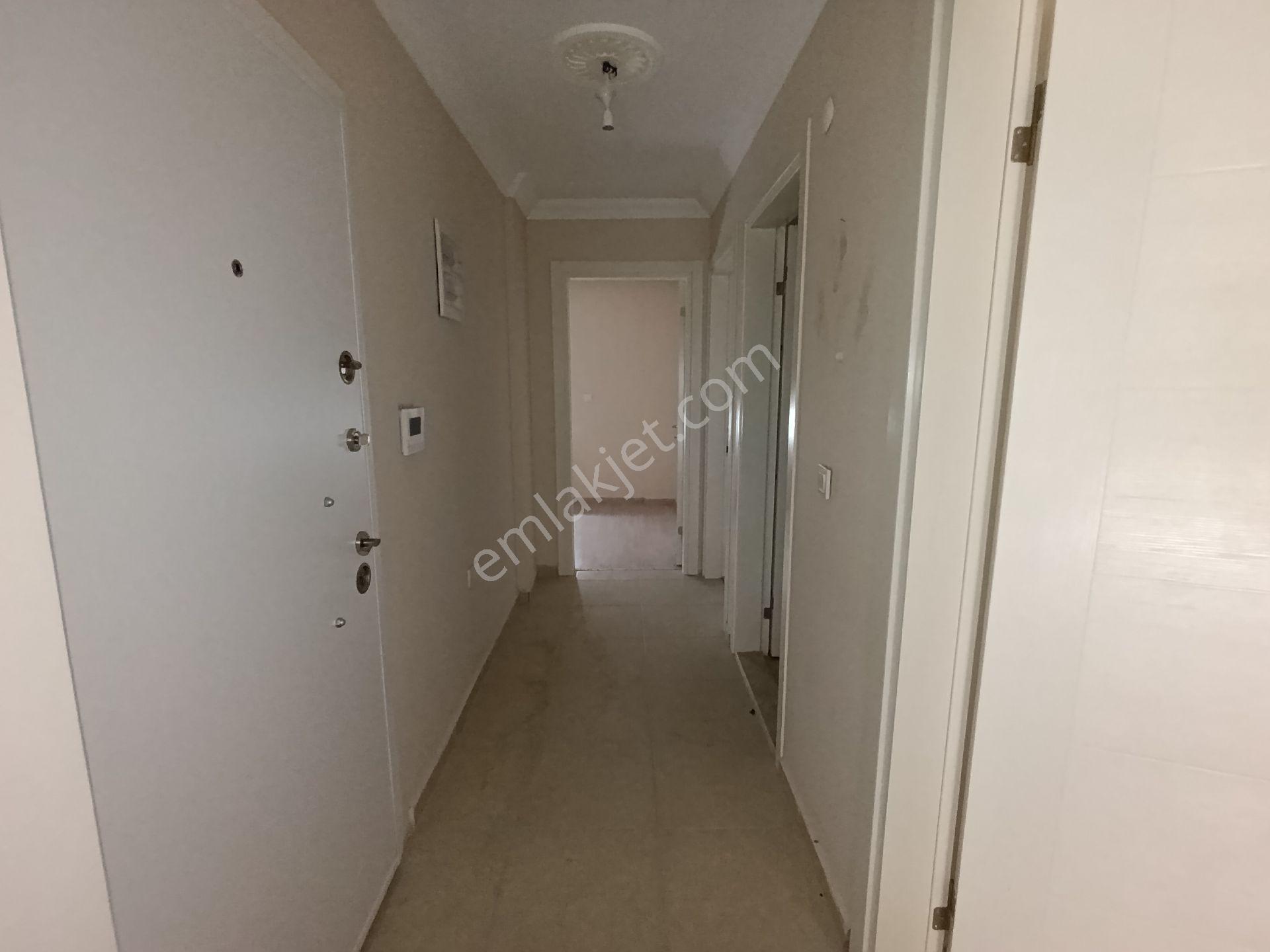 Seferihisar Pazaryeri'nde Merkezi Konumda Kiralık 2+1 Ayrı Mutfak Daire - Görsel 15