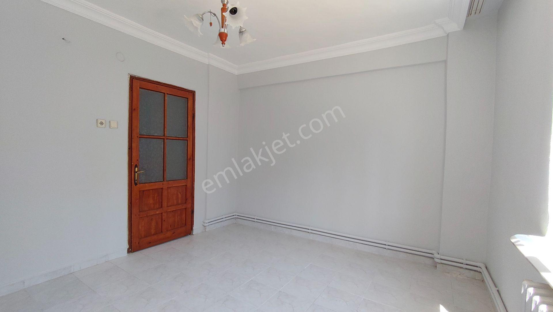 Era Söz Gayrimenkul’den Adnan Menderes Mahallesi’nde Kiralık 3+1 Ara Kat Daire - Görsel 20