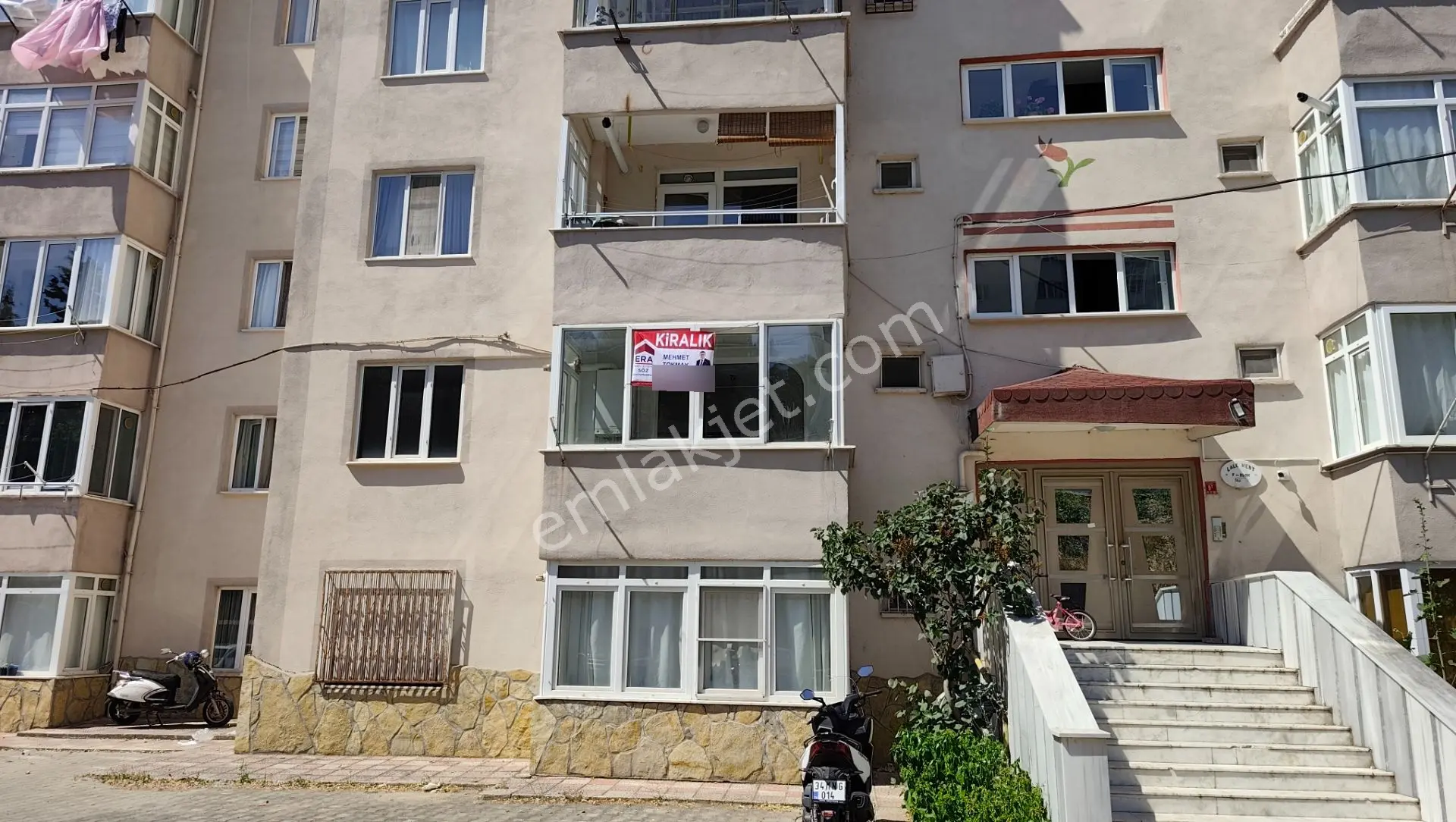 Era Söz Gayrimenkul’den Adnan Menderes Mahallesi’nde Kiralık 3+1 Ara Kat Daire - Görsel 2