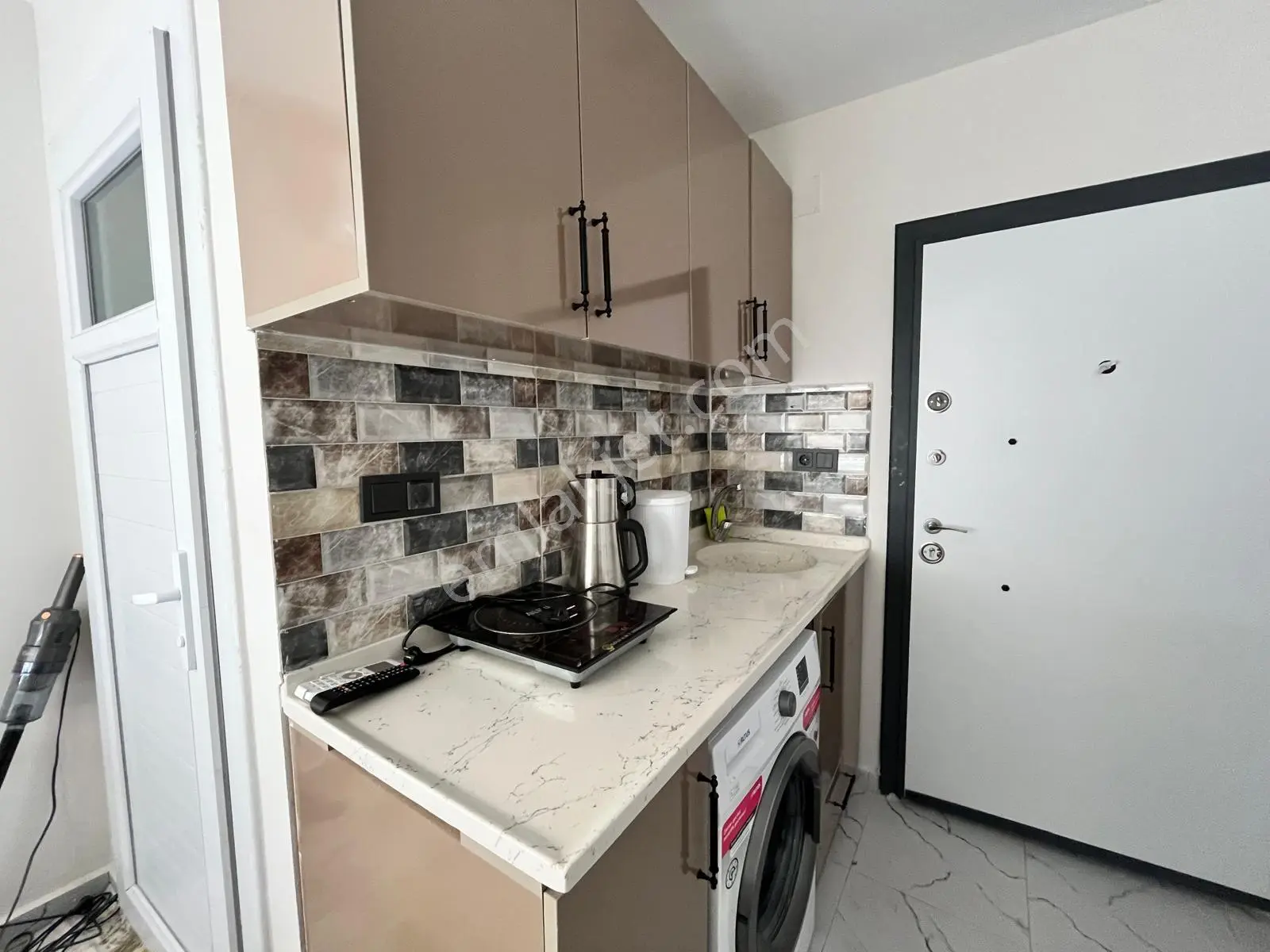 Barajyolu Hastaneler Kavşağı Civ Full Eşyalı Stüdyo Daire - Görsel 2