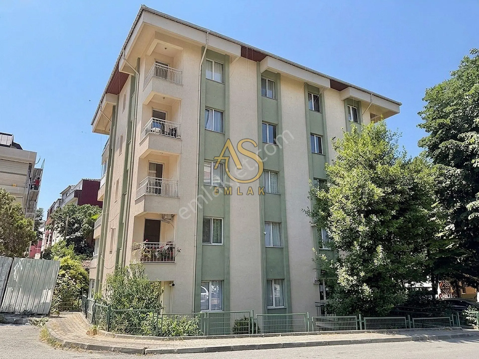 As Emlak'tan 1+1 Bağlarbaşı Soyak Evlerinde İçi Yapılı Boş Daire