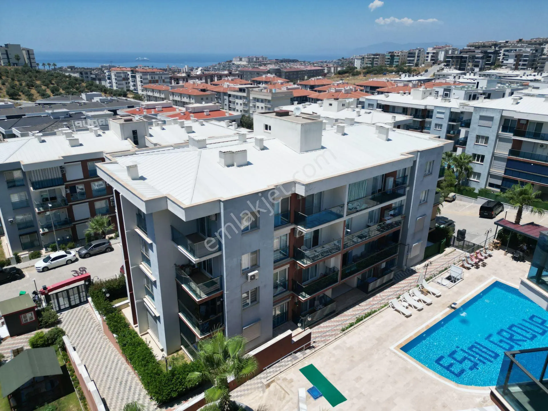 Değirmendere Eşin Gold Sitesinde Satılık 1+1 Daire