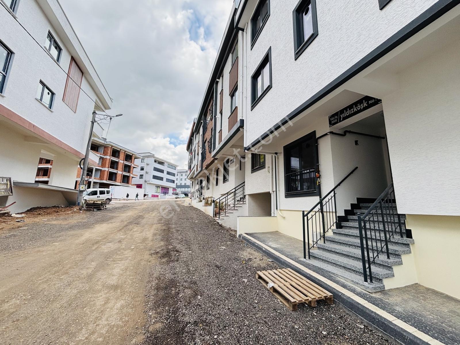 Sevinç'ten Kapalı Otoparklı 2+0 Kiralık 'sıfır' Daire - Görsel 23