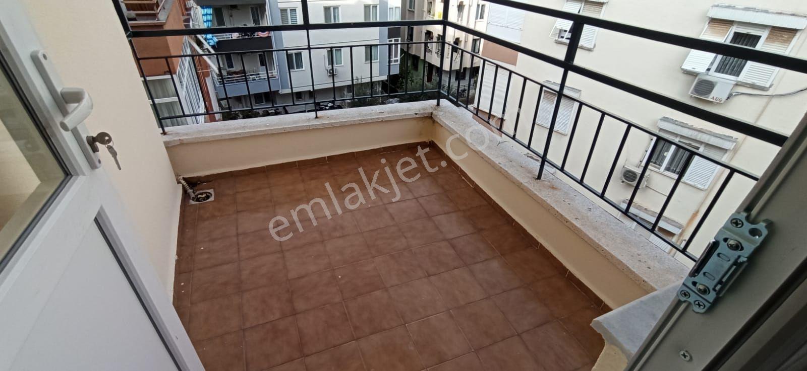 Bayındırda 3+1 140m2 4.kat Kdb Cephe - Görsel 21