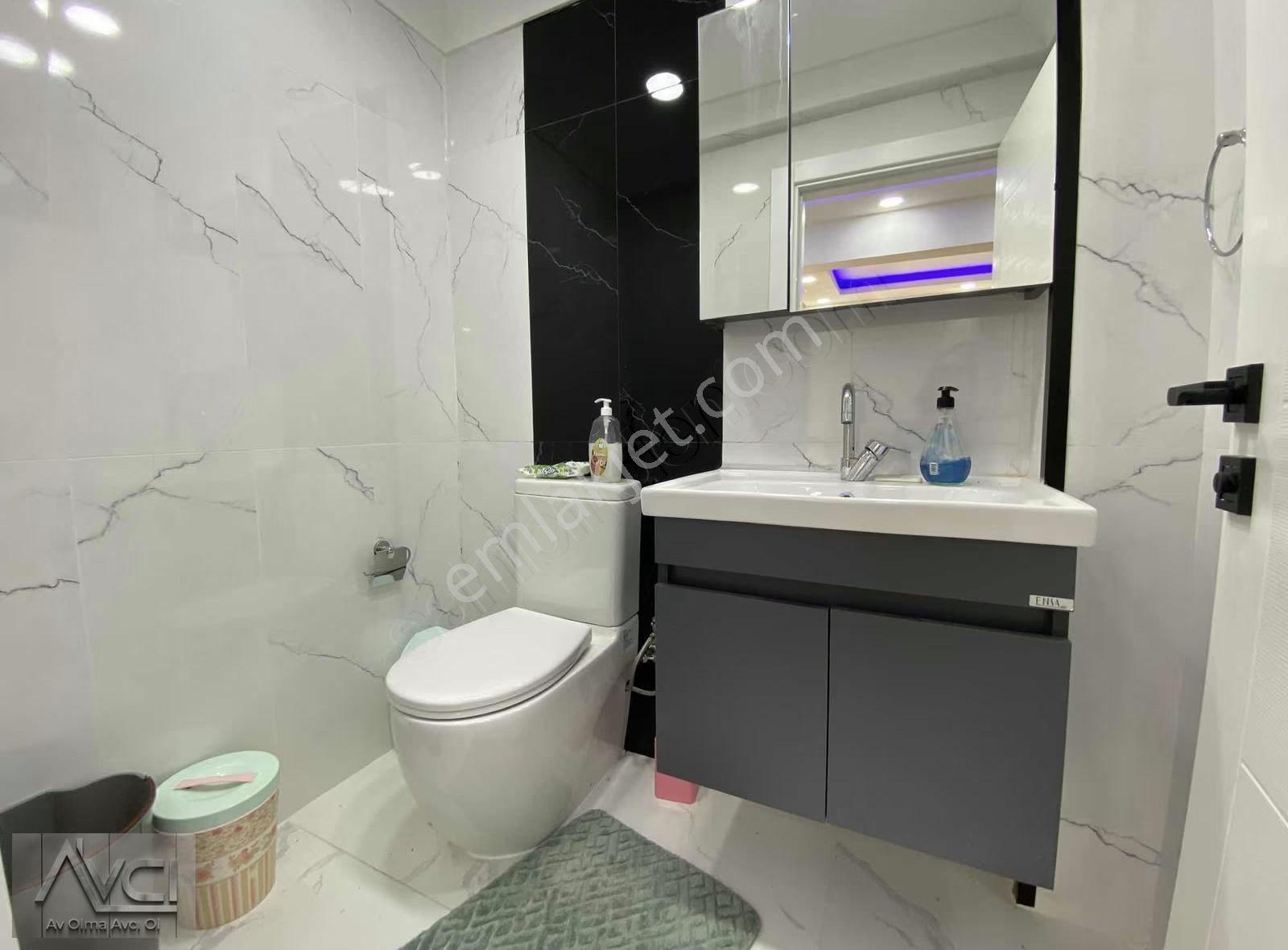 Avcı'dan Havuzlu Site'de Full Tadilatlı Eşyalı Satılık 3+1 Villa - Görsel 28