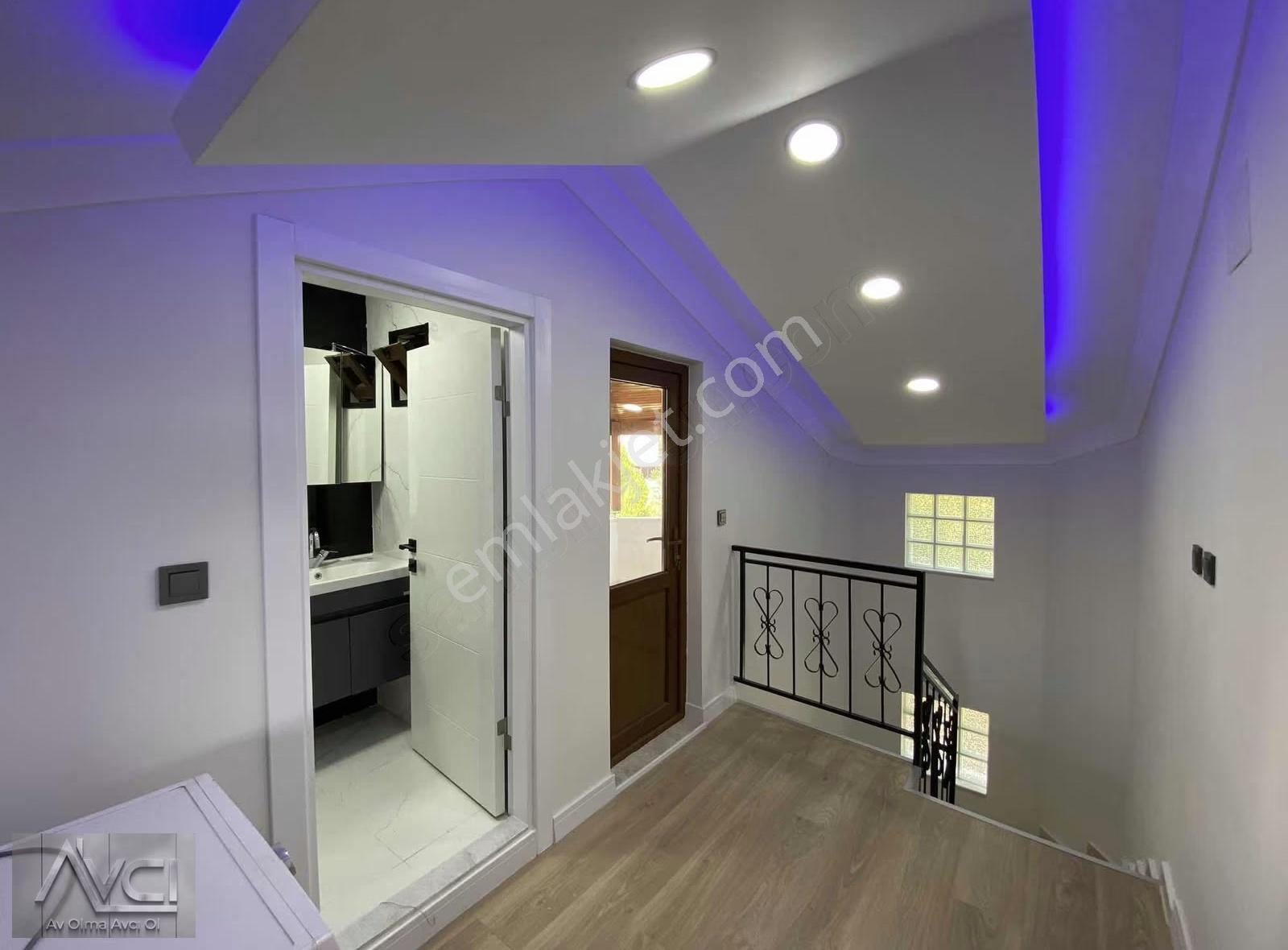 Avcı'dan Havuzlu Site'de Full Tadilatlı Eşyalı Satılık 3+1 Villa - Görsel 14