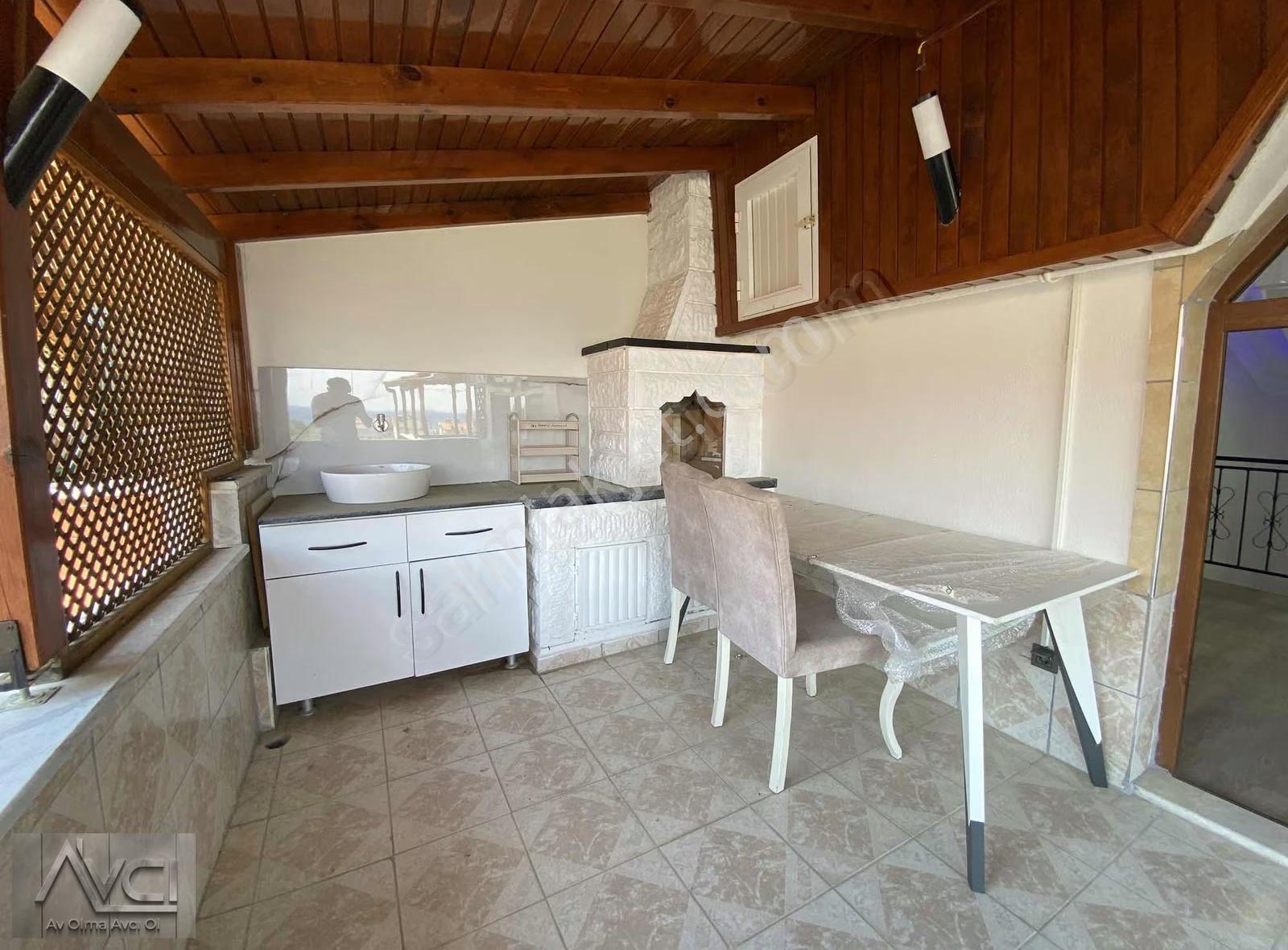 Avcı'dan Havuzlu Site'de Full Tadilatlı Eşyalı Satılık 3+1 Villa - Görsel 26