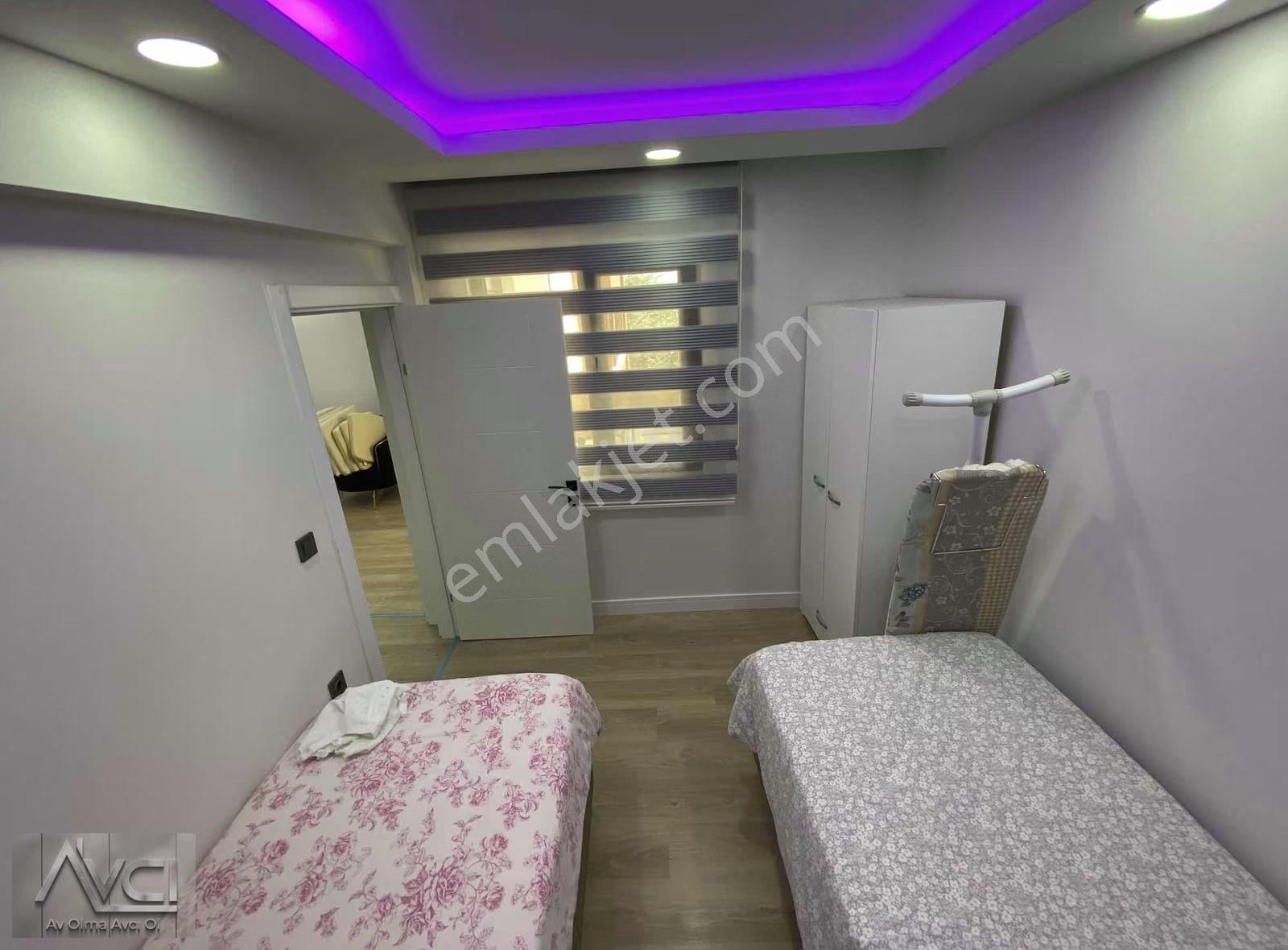 Avcı'dan Havuzlu Site'de Full Tadilatlı Eşyalı Satılık 3+1 Villa - Görsel 6