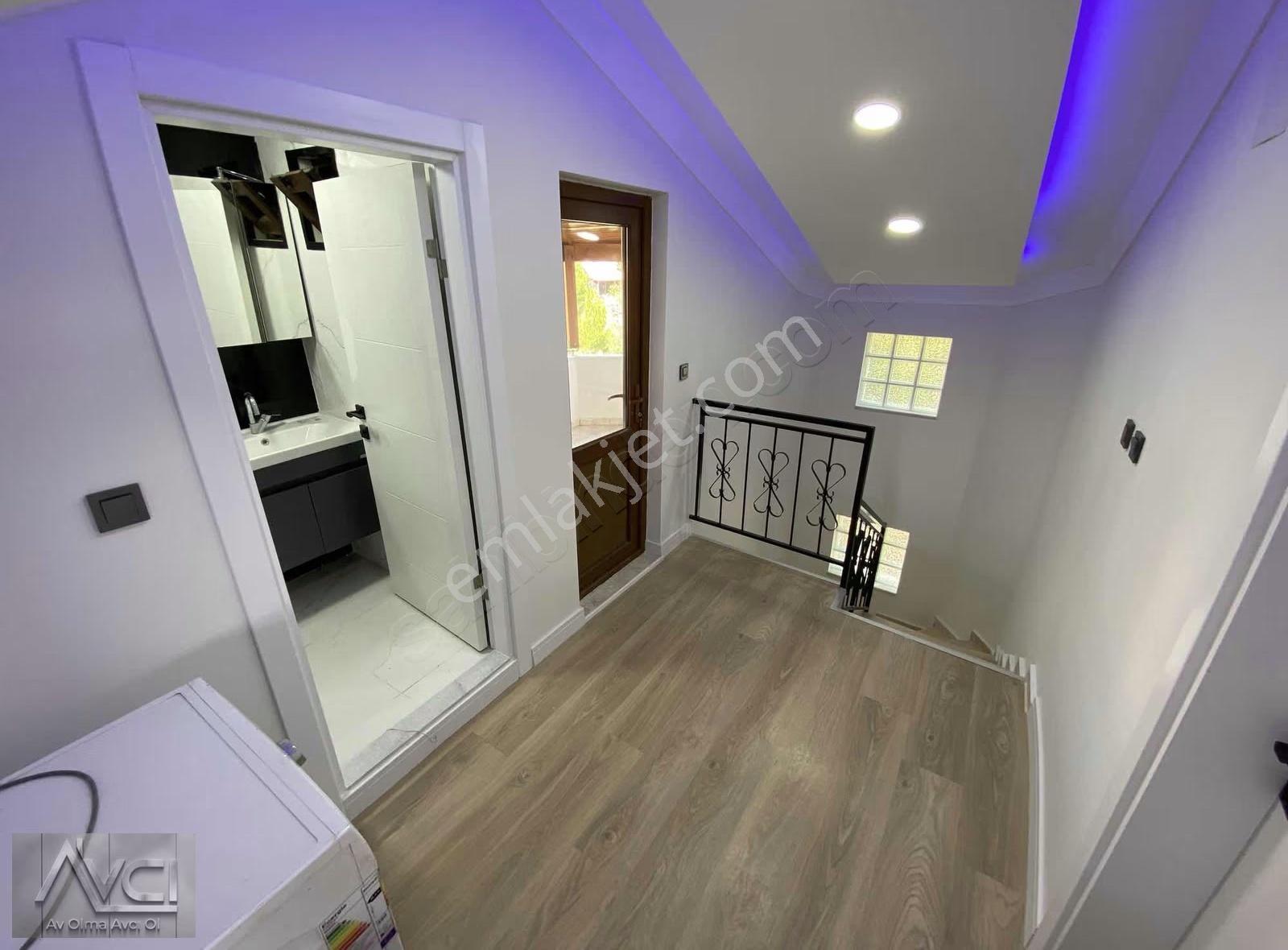 Avcı'dan Havuzlu Site'de Full Tadilatlı Eşyalı Satılık 3+1 Villa - Görsel 18
